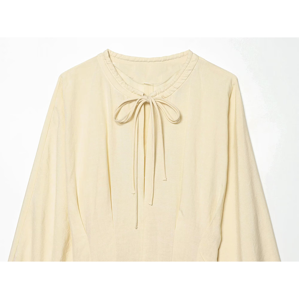 Women's long sleeved round neck pleated dress